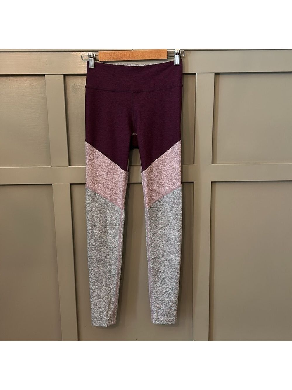 Outdoor Voices Springs 7/8 Leggings Colorblock Burgundy Pink Gray Size Small